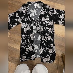 Spiritual Gangster Black and White Floral Kimono